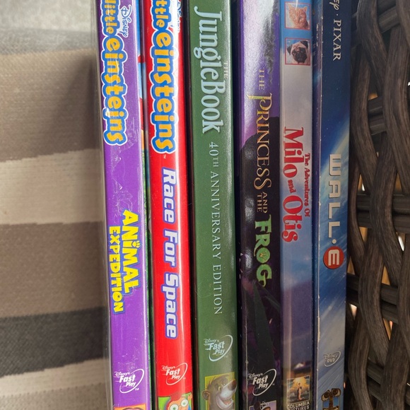 Kids DVDS assorted $5 each or 3 for $10!  Offer for entire lot accepted. - Picture 6 of 6